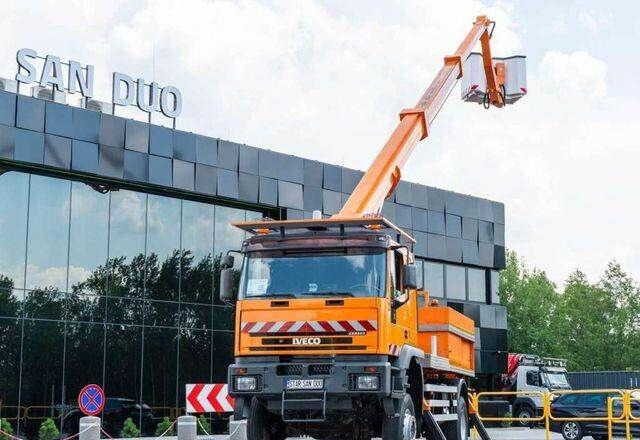 Iveco CURSOR 240 4x4 RUTHMANN T225 22,5 Meters Lift - Vrachtwagen hoogwerker: afbeelding 5 Iveco CURSOR 240 4x4 RUTHMANN T225 22,5 Meters Lift - Vrachtwagen hoogwerker: afbeelding 5