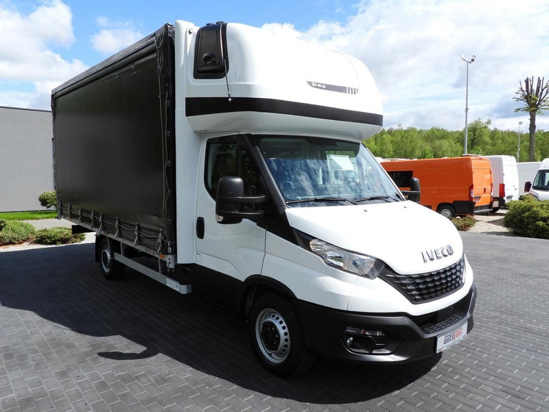 Iveco DAILY 35S18 PLANDEKA 10 PALET WEBASTO TEMPOMAT KLIMATYZACJA 18 - Schuifzeilen bestelwagen: afbeelding 4 Iveco DAILY 35S18 PLANDEKA 10 PALET WEBASTO TEMPOMAT KLIMATYZACJA 18 - Schuifzeilen bestelwagen: afbeelding 4