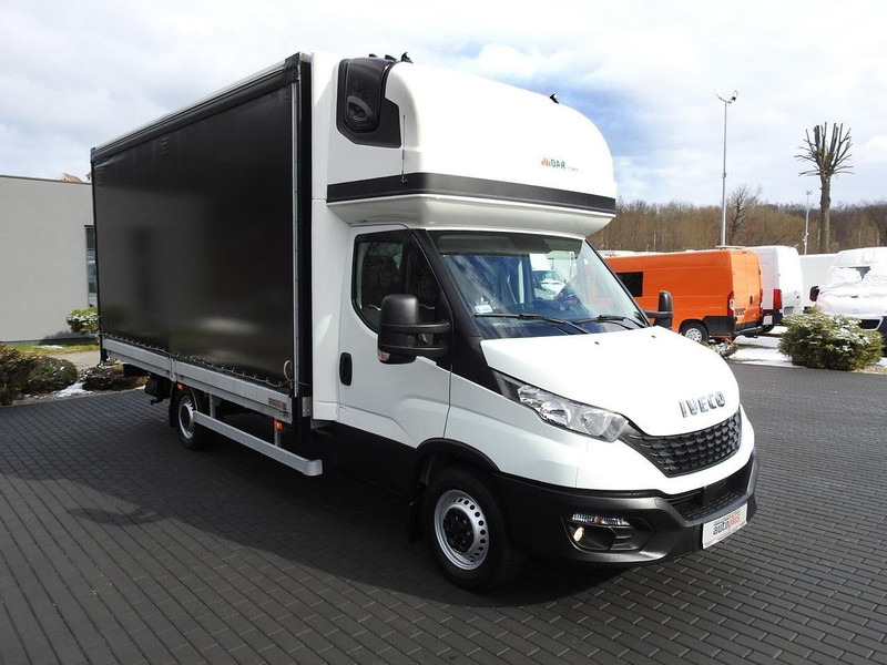 Iveco DAILY 35S18 PLANDEKA 10 PALET WEBASTO TEMPOMAT KLIMATYZACJA 18 - Schuifzeilen bestelwagen: afbeelding 4 Iveco DAILY 35S18 PLANDEKA 10 PALET WEBASTO TEMPOMAT KLIMATYZACJA 18 - Schuifzeilen bestelwagen: afbeelding 4