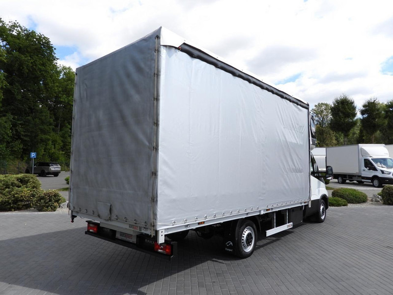 Iveco DAILY 35S18 PLANDEKA 10 PALET WEBASTO TEMPOMAT NAWIGACJA LEDY KL - Schuifzeilen bestelwagen: afbeelding 3 Iveco DAILY 35S18 PLANDEKA 10 PALET WEBASTO TEMPOMAT NAWIGACJA LEDY KL - Schuifzeilen bestelwagen: afbeelding 3