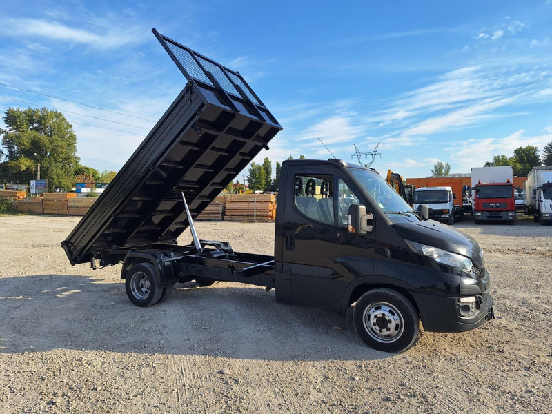 Iveco Daily 35-130 - 3 sided Tipper - Kipper bestelwagen: afbeelding 1 Iveco Daily 35-130 - 3 sided Tipper - Kipper bestelwagen: afbeelding 1