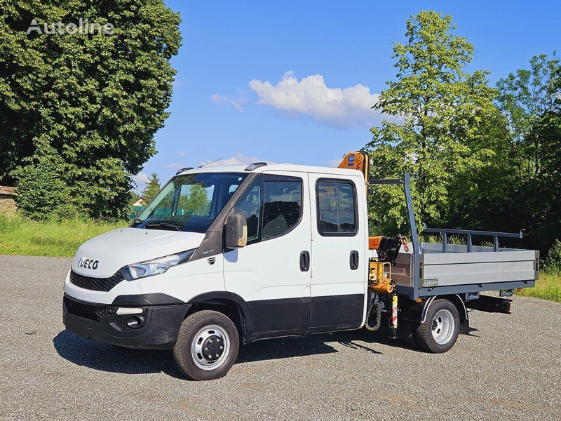 Iveco Daily 35c-15 Doka flatbed + crane Effer - Bestelwagen open laadbak, Bestelwagen met dubbele cabine: afbeelding 1 Iveco Daily 35c-15 Doka flatbed + crane Effer - Bestelwagen open laadbak, Bestelwagen met dubbele cabine: afbeelding 1