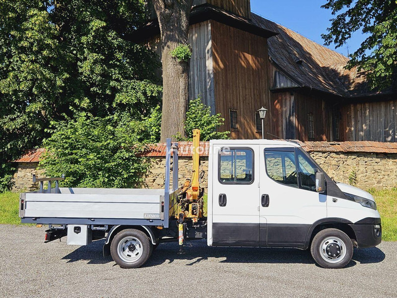 Iveco Daily 35c-15 Doka flatbed + crane Effer - Bestelwagen open laadbak, Bestelwagen met dubbele cabine: afbeelding 5 Iveco Daily 35c-15 Doka flatbed + crane Effer - Bestelwagen open laadbak, Bestelwagen met dubbele cabine: afbeelding 5