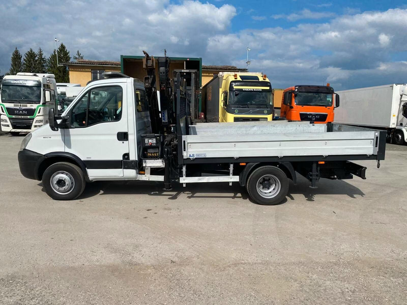 Iveco Daily 65C18 - Flatbed truck + crane - Vrachtwagen met open laadbak, Kraanwagen: afbeelding 5 Iveco Daily 65C18 - Flatbed truck + crane - Vrachtwagen met open laadbak, Kraanwagen: afbeelding 5