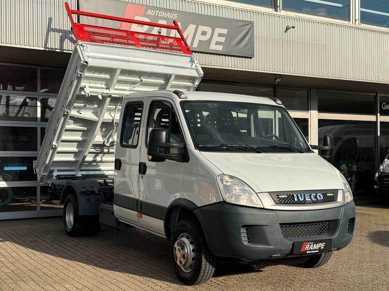 Iveco Daily 70C17 Doka Three sided M Tipper + Crane - Kipper vrachtwagen, Kraanwagen: afbeelding 4 Iveco Daily 70C17 Doka Three sided M Tipper + Crane - Kipper vrachtwagen, Kraanwagen: afbeelding 4