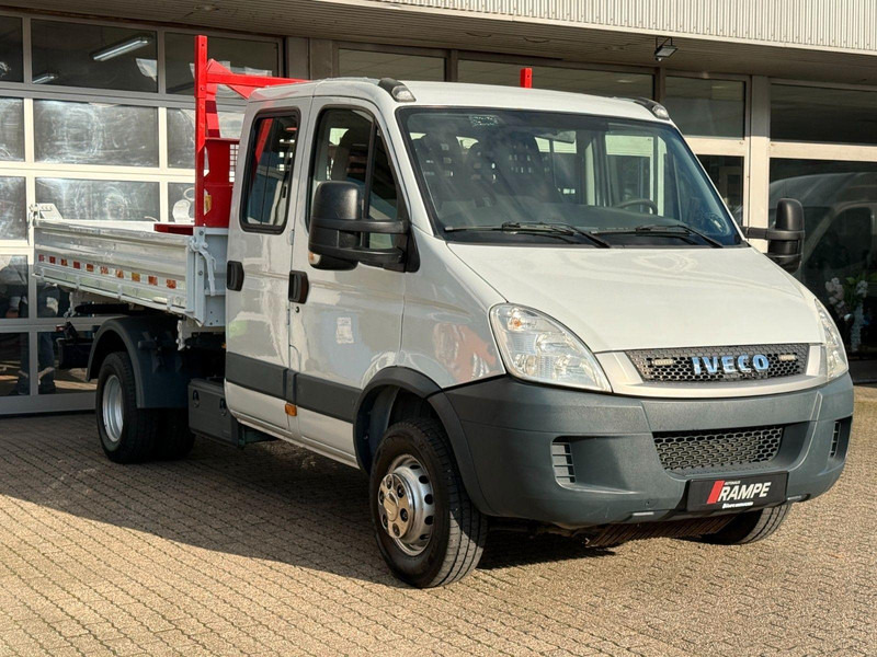 Iveco Daily 70C17 Doka Three sided M Tipper + Crane - Kipper vrachtwagen, Kraanwagen: afbeelding 1 Iveco Daily 70C17 Doka Three sided M Tipper + Crane - Kipper vrachtwagen, Kraanwagen: afbeelding 1