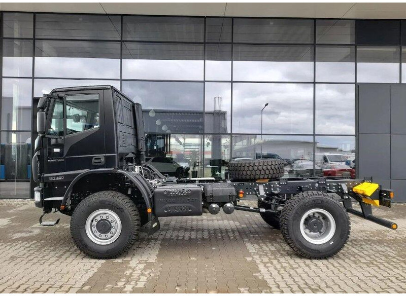 Iveco EuroCargo ML150E28WS - Chassis vrachtwagen: afbeelding 4 Iveco EuroCargo ML150E28WS - Chassis vrachtwagen: afbeelding 4