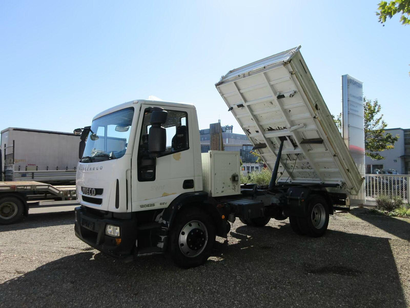 Iveco Eurocargo 120E25 - 3 way tipper - Kipper vrachtwagen: afbeelding 1 Iveco Eurocargo 120E25 - 3 way tipper - Kipper vrachtwagen: afbeelding 1