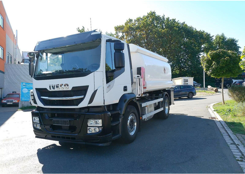 Iveco Magirus 420 - Tanker truck - Tankwagen: afbeelding 1 Iveco Magirus 420 - Tanker truck - Tankwagen: afbeelding 1