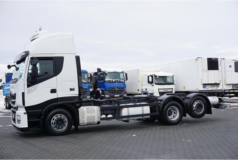 Iveco STRALIS / 460 / ACC / E 6 / RETARDER / BDF / 7,15 M , 7,45 M - Chassis vrachtwagen: afbeelding 3 Iveco STRALIS / 460 / ACC / E 6 / RETARDER / BDF / 7,15 M , 7,45 M - Chassis vrachtwagen: afbeelding 3