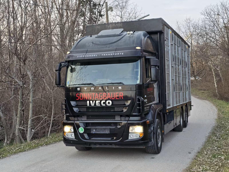Iveco Stralis 260S45 - Animal transporter - Veewagen vrachtwagen: afbeelding 2 Iveco Stralis 260S45 - Animal transporter - Veewagen vrachtwagen: afbeelding 2