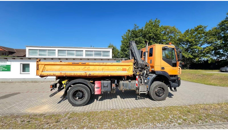 Iveco Trakker 360 EEV - 3 way tipper + crane - Kipper vrachtwagen, Kraanwagen: afbeelding 3 Iveco Trakker 360 EEV - 3 way tipper + crane - Kipper vrachtwagen, Kraanwagen: afbeelding 3