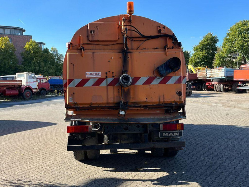 MAN 15.163 Utcaseprő - Veegwagen: afbeelding 4 MAN 15.163 Utcaseprő - Veegwagen: afbeelding 4