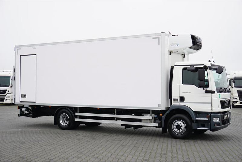MAN TGM / 15.250 / EURO 6 / CHŁODNIA + WINDA / ŁAD. 6 750 KG / 18 PA - Koelwagen vrachtwagen: afbeelding 4 MAN TGM / 15.250 / EURO 6 / CHŁODNIA + WINDA / ŁAD. 6 750 KG / 18 PA - Koelwagen vrachtwagen: afbeelding 4