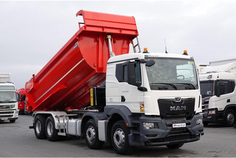 MAN TGS 35.430 / 8X4 / WYWROTKA TYLNOZSYPOWA / HYDROKLAPA / OPONY 10 - Kipper vrachtwagen: afbeelding 4 MAN TGS 35.430 / 8X4 / WYWROTKA TYLNOZSYPOWA / HYDROKLAPA / OPONY 10 - Kipper vrachtwagen: afbeelding 4