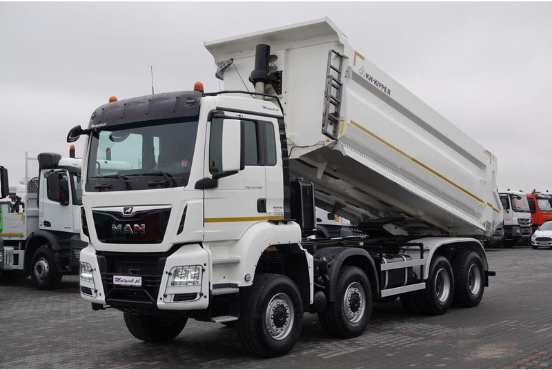MAN TGS 41.460 / 8x8 / WYWROTKA TYLNOZSYP / MANUAL / KH-KIPPER / EUR - Kipper vrachtwagen: afbeelding 1 MAN TGS 41.460 / 8x8 / WYWROTKA TYLNOZSYP / MANUAL / KH-KIPPER / EUR - Kipper vrachtwagen: afbeelding 1
