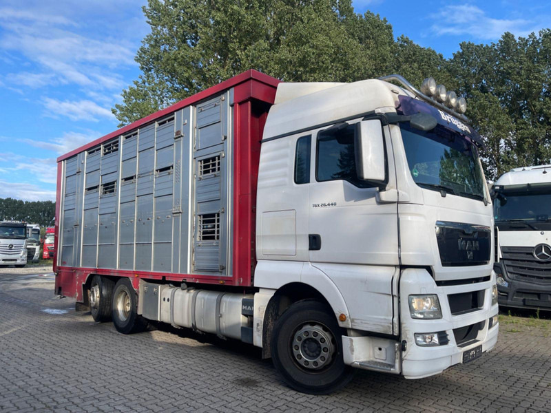 MAN TGX 26.400 6x2-2 LL 3 Stück Finkl Hubdach - Veewagen vrachtwagen: afbeelding 1 MAN TGX 26.400 6x2-2 LL 3 Stück Finkl Hubdach - Veewagen vrachtwagen: afbeelding 1