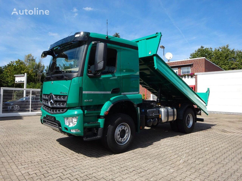 Mercedes-Benz 1843 Arocs 3 way Meiller tipper - Kipper vrachtwagen: afbeelding 1 Mercedes-Benz 1843 Arocs 3 way Meiller tipper - Kipper vrachtwagen: afbeelding 1