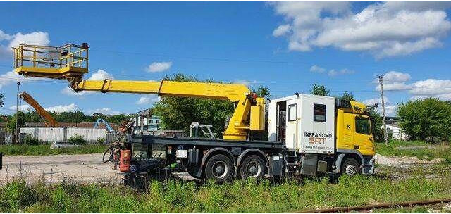 Mercedes-Benz 3344 SRT SCHÖRLING Road Rail Railway Zweiweg - Vrachtwagen hoogwerker: afbeelding 1 Mercedes-Benz 3344 SRT SCHÖRLING Road Rail Railway Zweiweg - Vrachtwagen hoogwerker: afbeelding 1