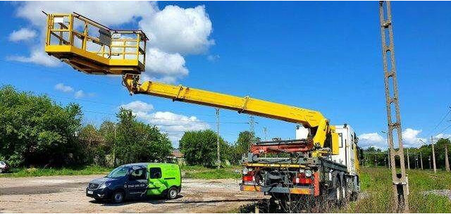 Mercedes-Benz 3344 SRT SCHÖRLING Road Rail Railway Zweiweg - Vrachtwagen hoogwerker: afbeelding 2 Mercedes-Benz 3344 SRT SCHÖRLING Road Rail Railway Zweiweg - Vrachtwagen hoogwerker: afbeelding 2