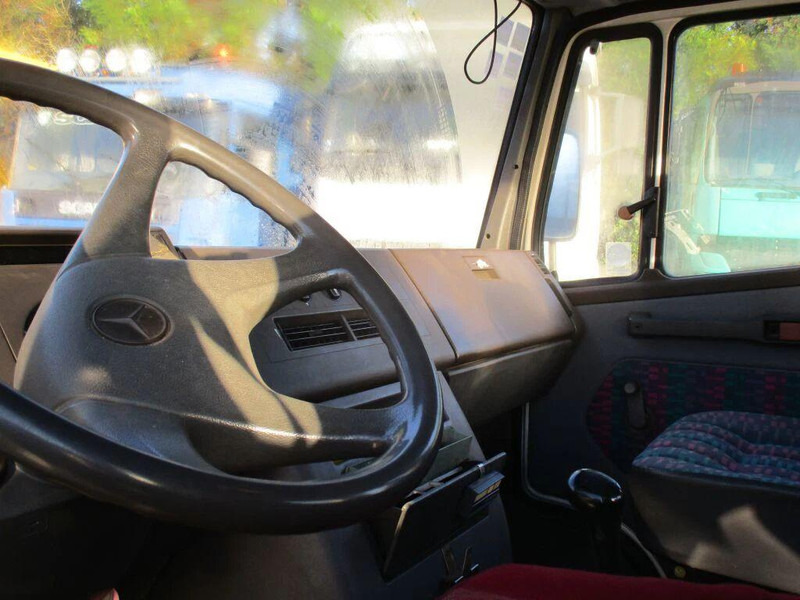 Mercedes-Benz 711D - Doka towing truck - Bergingsvoertuig: afbeelding 5 Mercedes-Benz 711D - Doka towing truck - Bergingsvoertuig: afbeelding 5