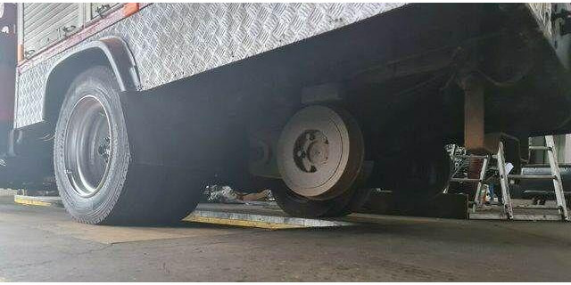 Mercedes-Benz 814 DHL ATLAS RAIL ROAD RAILWAY ZWEIWEG - Brandweerwagen: afbeelding 4 Mercedes-Benz 814 DHL ATLAS RAIL ROAD RAILWAY ZWEIWEG - Brandweerwagen: afbeelding 4