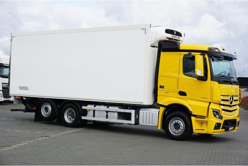 Mercedes-Benz ACTROS / 2853 / ACC / E 6 / MP 5 / CHŁODNIA + WINDA / 18 PALET / - Koelwagen vrachtwagen: afbeelding 4 Mercedes-Benz ACTROS / 2853 / ACC / E 6 / MP 5 / CHŁODNIA + WINDA / 18 PALET / - Koelwagen vrachtwagen: afbeelding 4