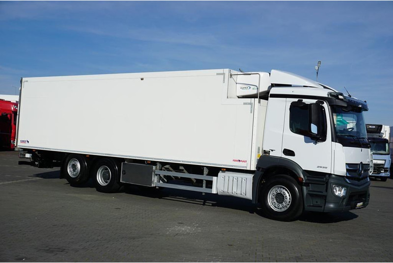 Mercedes-Benz ANTOS / 2535 / EURO 6 / CHŁODNIA + WINDA / 23 PALETY / OŚ SKRĘTN - Koelwagen vrachtwagen: afbeelding 4 Mercedes-Benz ANTOS / 2535 / EURO 6 / CHŁODNIA + WINDA / 23 PALETY / OŚ SKRĘTN - Koelwagen vrachtwagen: afbeelding 4