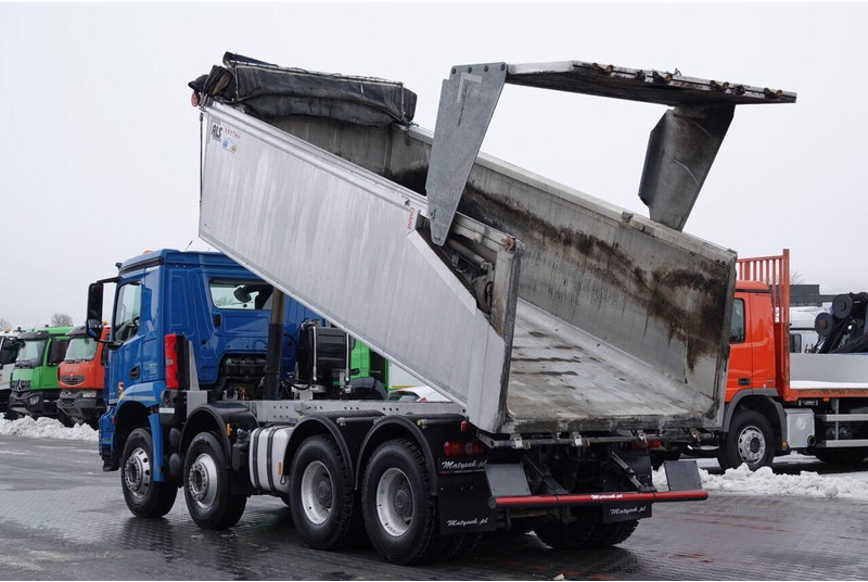 Mercedes-Benz AROCS 3243 / 8x4 / WYWROTKA 20m3 / TYLNOZSYP / EURO 6 / OPONY 10 - Kipper vrachtwagen: afbeelding 3 Mercedes-Benz AROCS 3243 / 8x4 / WYWROTKA 20m3 / TYLNOZSYP / EURO 6 / OPONY 10 - Kipper vrachtwagen: afbeelding 3