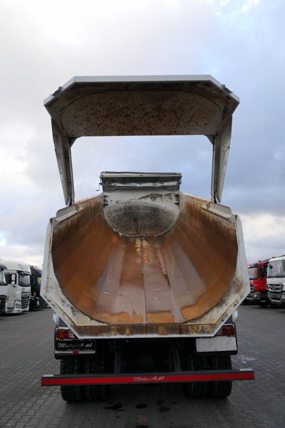 Mercedes-Benz AROCS 3246 / 8x4 / WYWROTKA / TYLNOZSYP / EURO 6 / OPONY 100 % - Kipper vrachtwagen: afbeelding 4 Mercedes-Benz AROCS 3246 / 8x4 / WYWROTKA / TYLNOZSYP / EURO 6 / OPONY 100 % - Kipper vrachtwagen: afbeelding 4