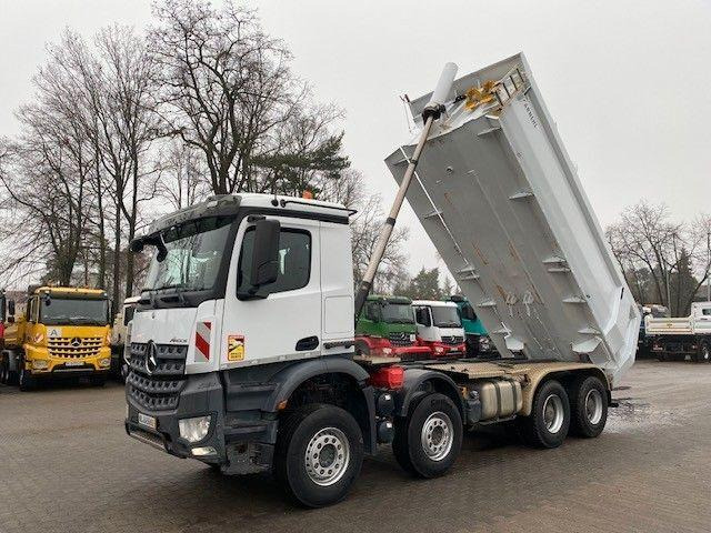 Mercedes-Benz AROCS 3743 - Kipper vrachtwagen: afbeelding 1 Mercedes-Benz AROCS 3743 - Kipper vrachtwagen: afbeelding 1