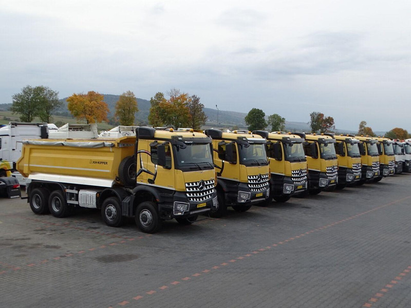 Mercedes-Benz AROCS 4145 / 8x8 / WYWROTKA TYLNOZSYPOWA / KH KIPPER / EURO 6 - Kipper vrachtwagen: afbeelding 3 Mercedes-Benz AROCS 4145 / 8x8 / WYWROTKA TYLNOZSYPOWA / KH KIPPER / EURO 6 - Kipper vrachtwagen: afbeelding 3