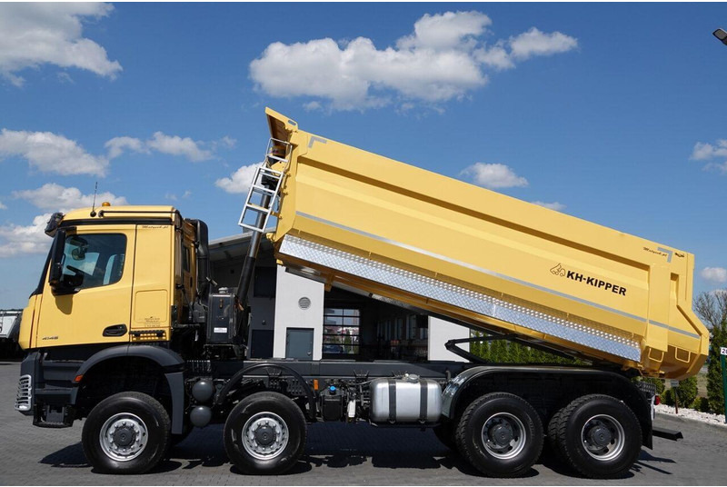 Mercedes-Benz AROCS 4145 / 8x8 / WYWROTKA TYLNOZSYPOWA / KH KIPPER / EURO 6 - Kipper vrachtwagen: afbeelding 3 Mercedes-Benz AROCS 4145 / 8x8 / WYWROTKA TYLNOZSYPOWA / KH KIPPER / EURO 6 - Kipper vrachtwagen: afbeelding 3