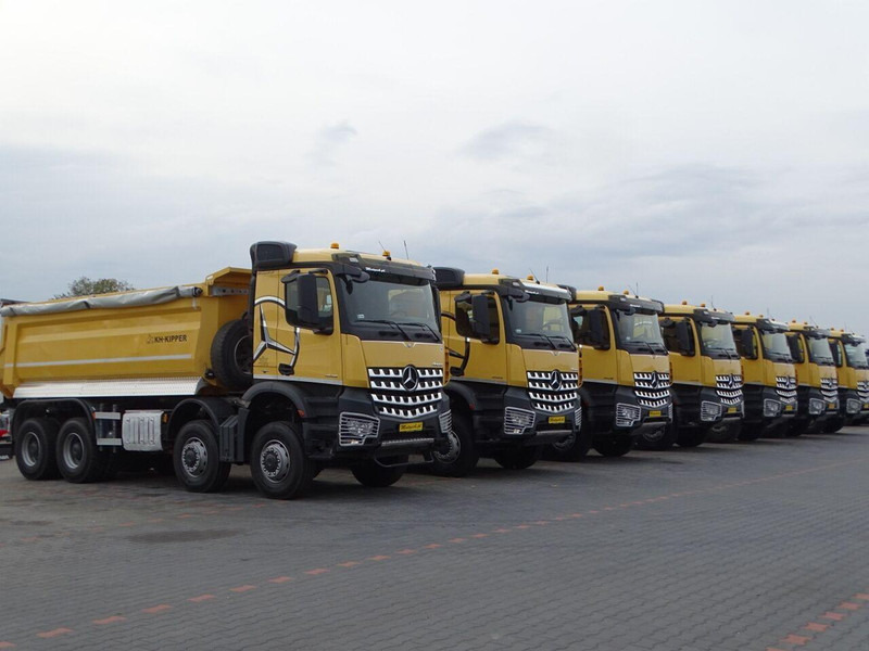 Mercedes-Benz AROCS 4145 / 8x8 / WYWROTKA TYLNOZSYPOWA / KH KIPPER / EURO 6 - Kipper vrachtwagen: afbeelding 2 Mercedes-Benz AROCS 4145 / 8x8 / WYWROTKA TYLNOZSYPOWA / KH KIPPER / EURO 6 - Kipper vrachtwagen: afbeelding 2