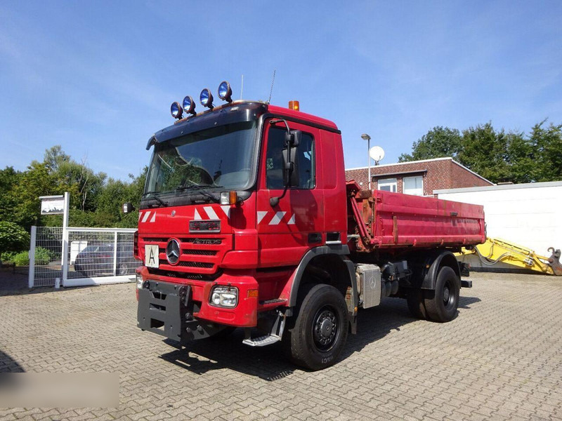 Mercedes-Benz Actros 1832 - 3 way tipper - Kipper vrachtwagen: afbeelding 1 Mercedes-Benz Actros 1832 - 3 way tipper - Kipper vrachtwagen: afbeelding 1