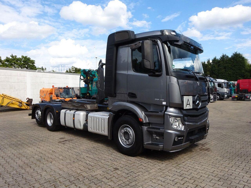 Mercedes-Benz Actros 2545 Hook lift truck 6x2 - Haakarmsysteem vrachtwagen, Kraanwagen: afbeelding 3 Mercedes-Benz Actros 2545 Hook lift truck 6x2 - Haakarmsysteem vrachtwagen, Kraanwagen: afbeelding 3