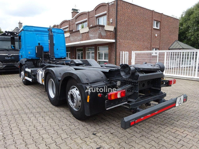 Mercedes-Benz Antos 2533 - Hook lift truck 6x2 - Haakarmsysteem vrachtwagen: afbeelding 4 Mercedes-Benz Antos 2533 - Hook lift truck 6x2 - Haakarmsysteem vrachtwagen: afbeelding 4