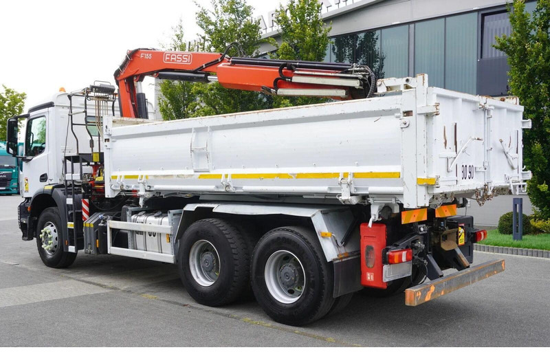 Mercedes-Benz Arocs 2636 - 3 way tipper + crane 6x4 - Kipper vrachtwagen, Kraanwagen: afbeelding 4 Mercedes-Benz Arocs 2636 - 3 way tipper + crane 6x4 - Kipper vrachtwagen, Kraanwagen: afbeelding 4