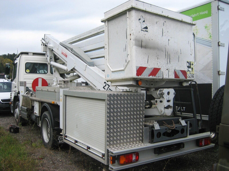 Mercedes-Benz Atego 1324 Bucket truck - Tecchio 27 m - Vrachtwagen hoogwerker: afbeelding 2 Mercedes-Benz Atego 1324 Bucket truck - Tecchio 27 m - Vrachtwagen hoogwerker: afbeelding 2