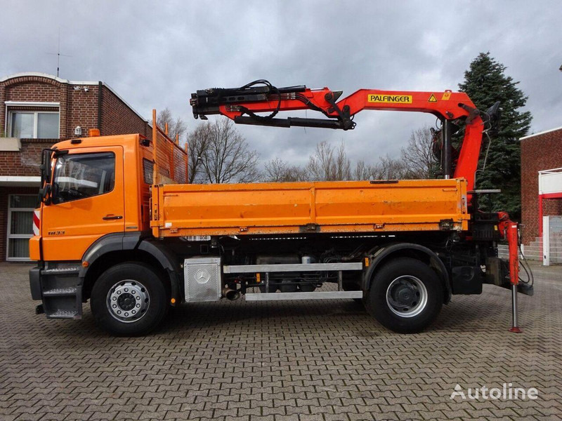 Mercedes-Benz Axor 1833 - 2 way tipper+crane - Kipper vrachtwagen, Kraanwagen: afbeelding 5 Mercedes-Benz Axor 1833 - 2 way tipper+crane - Kipper vrachtwagen, Kraanwagen: afbeelding 5