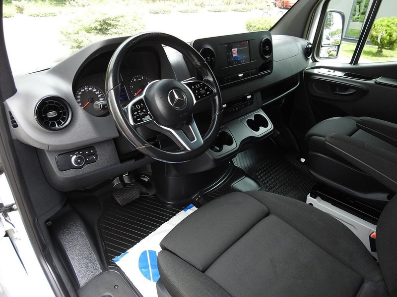 Mercedes-Benz SPRINTER FURGON BRYGADÓWKA 5 MIEJSC TEMPOMAT NAWIGACJA KLIMATYZ - Minibus, Personenvervoer: afbeelding 2 Mercedes-Benz SPRINTER FURGON BRYGADÓWKA 5 MIEJSC TEMPOMAT NAWIGACJA KLIMATYZ - Minibus, Personenvervoer: afbeelding 2