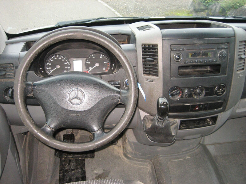 Mercedes-Benz Sprinter 316 CDI Doka - Vrachtwagen met open laadbak: afbeelding 4 Mercedes-Benz Sprinter 316 CDI Doka - Vrachtwagen met open laadbak: afbeelding 4