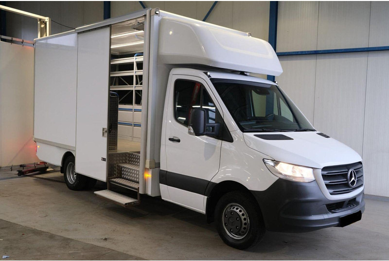 Mercedes-Benz Sprinter 516 Koffer Service truck - Zelfrijdende verkoopwagen: afbeelding 3 Mercedes-Benz Sprinter 516 Koffer Service truck - Zelfrijdende verkoopwagen: afbeelding 3