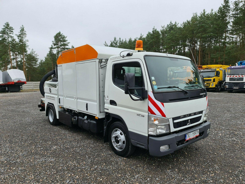 Mitsubishi CANTER Szippantóskocsi - Vacuümwagen: afbeelding 1 Mitsubishi CANTER Szippantóskocsi - Vacuümwagen: afbeelding 1