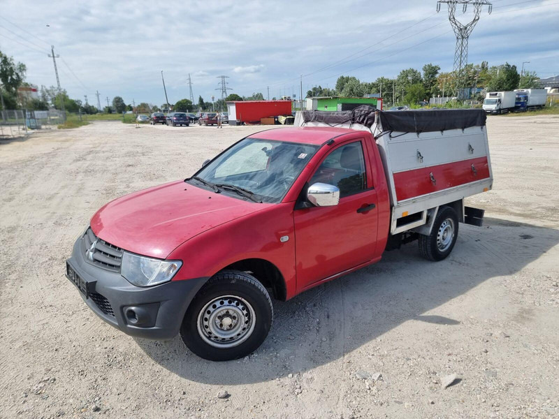 Mitsubishi L200 2,5 d - 3 sided Tipper - Kipper bestelwagen: afbeelding 2 Mitsubishi L200 2,5 d - 3 sided Tipper - Kipper bestelwagen: afbeelding 2