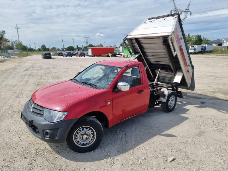 Mitsubishi L200 2,5 d - 3 sided Tipper - Kipper bestelwagen: afbeelding 4 Mitsubishi L200 2,5 d - 3 sided Tipper - Kipper bestelwagen: afbeelding 4