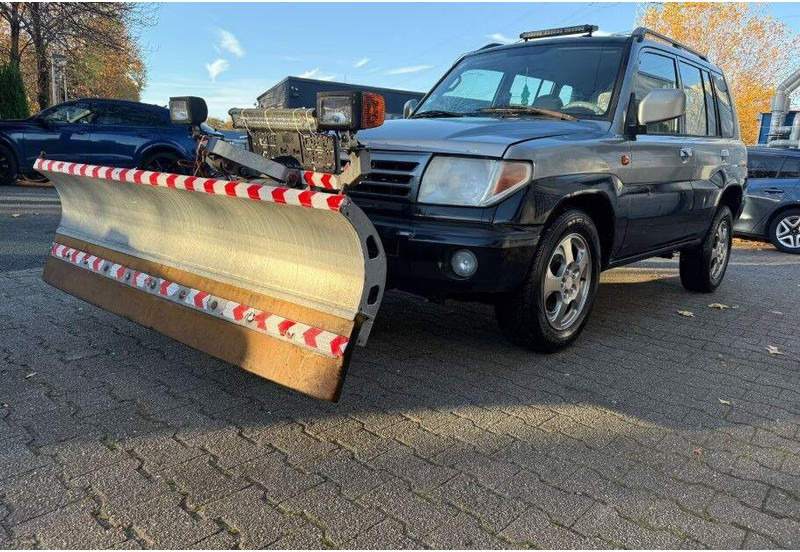 Mitsubishi Pajero Pinin + Snow Plow - SUV: afbeelding 2 Mitsubishi Pajero Pinin + Snow Plow - SUV: afbeelding 2