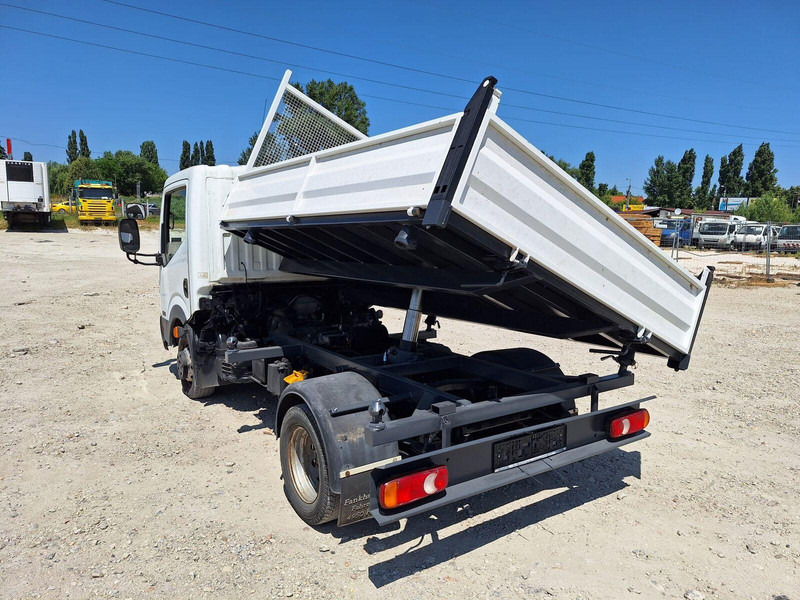 Nissan Cabstar 2,5 TDi - 3 sided Tipper - Kipper bestelwagen: afbeelding 5 Nissan Cabstar 2,5 TDi - 3 sided Tipper - Kipper bestelwagen: afbeelding 5