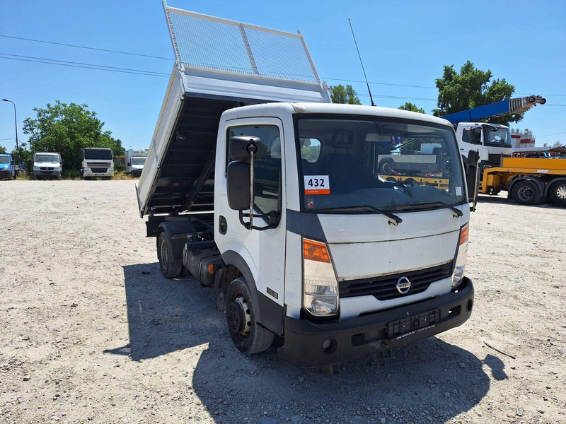 Nissan Cabstar 2,5 TDi - 3 sided Tipper - Kipper bestelwagen: afbeelding 1 Nissan Cabstar 2,5 TDi - 3 sided Tipper - Kipper bestelwagen: afbeelding 1