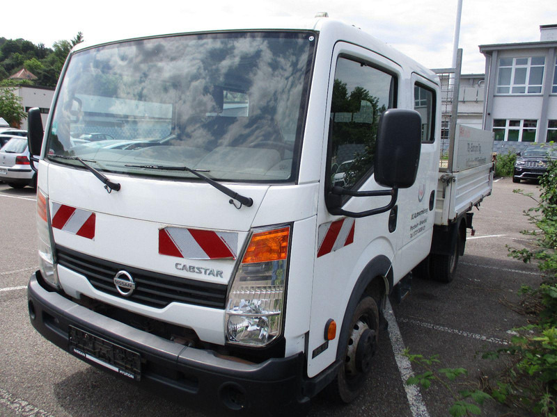 Nissan Cabstar Cabstar 35.XX Doppelkabine - Vrachtwagen met open laadbak: afbeelding 1 Nissan Cabstar Cabstar 35.XX Doppelkabine - Vrachtwagen met open laadbak: afbeelding 1